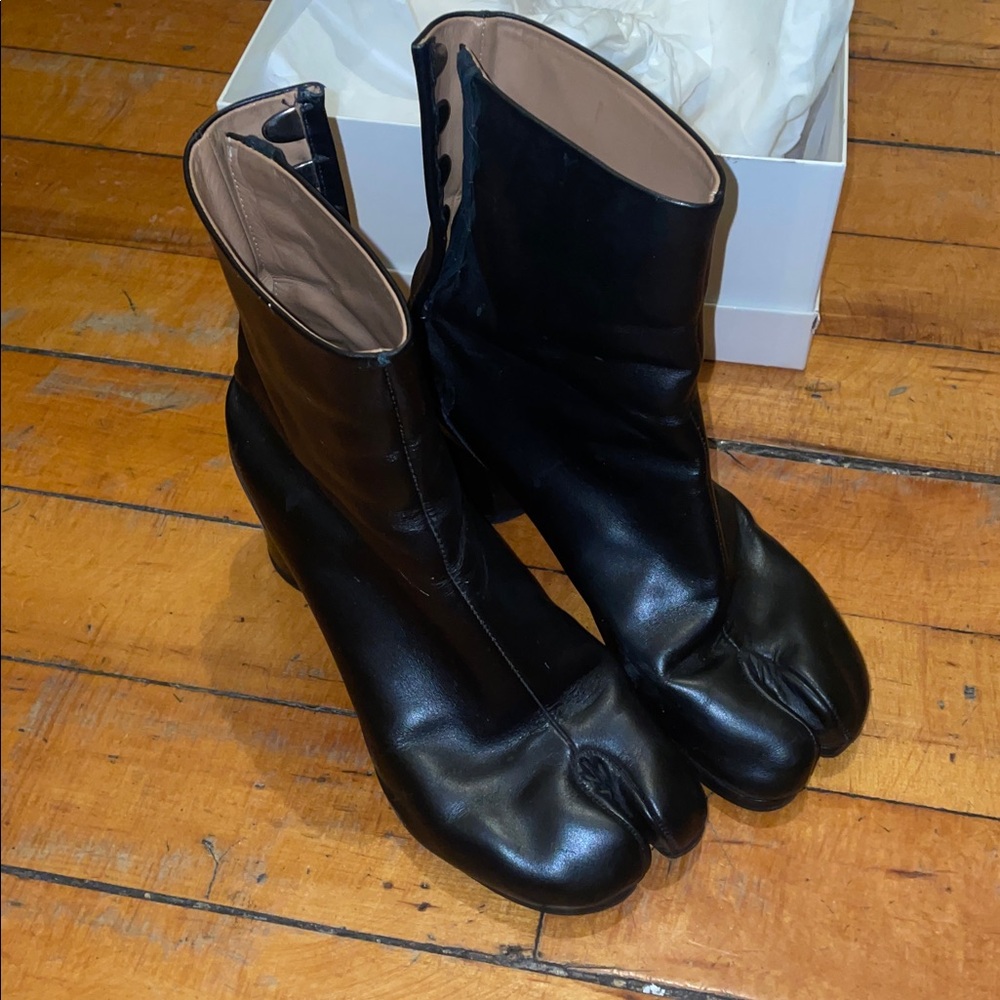 Maison Martin Margiela Black Heeled Tabi Boots 37.5 7 Ladies